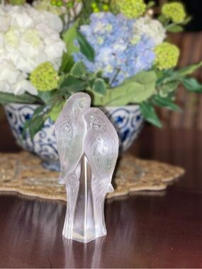 NWOT $845 Lalique Frosted Crystal Eternal Lovebirds Sculpture - Stunning gift!